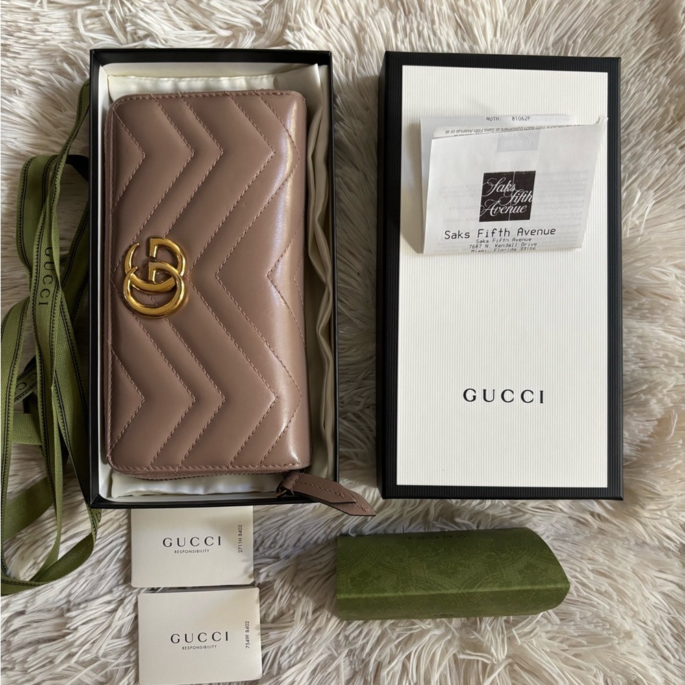 Gucci Marmont, large zip around wallet